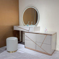 Lit King Size Luxe Design Moderne en Bois et Cuir, Ensemble 6 Pièces avec Cadre en Bois Blanc, Grand ou Petit Modèle, Meubles de Chambre en MDF pour la Maison