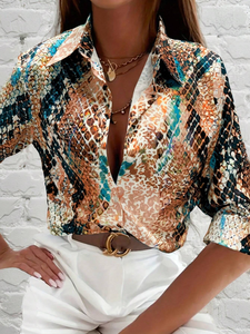 Camicia da donna in raso personalizzata con stampa tie-dye, ultima tendenza moda primavera 2026 - Product Image 2