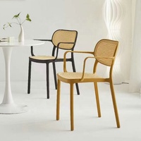 Chaises en plastique de mariage en rotin pour événements, chaises de café, chaise de salle à manger en plastique