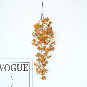 Guirlandes artificielles suspendues en forme de clochettes, 105 cm, vertes et orange, fleurs en soie et plastique pour décoration murale intérieure. - Product Image 3