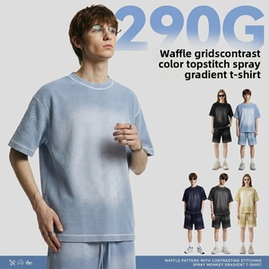 T-shirt da <span class=keywords><strong>uomo</strong></span> casual in stile americano, con cuciture <span class=keywords><strong>a</strong></span> contrasto, effetto waffle, anti-piega, sbiancato, lavato, tinta unita effetto spray. - Product Image 2