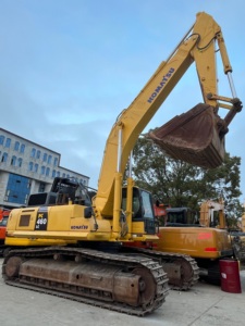 Excavatrice d'occasion Komatsu PC460-8 Komatsu PC460 hydraulique de grande taille fiable pour les projets miniers et de construction à grande échelle - Product Image 2