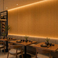 Panneau acoustique en bois de chêne WYRAX avec lattes et feutre noir pour restaurants et hôtels