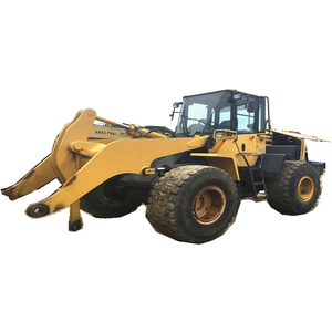 Cargadora de Ruedas Delantera Komatsu WA320-5 Usada en Japón, Modelo 2020, Carga Nominal de 15 Toneladas, Motor CAT, Potencia de 92KW, 2500 Horas de Uso - Product Image 1