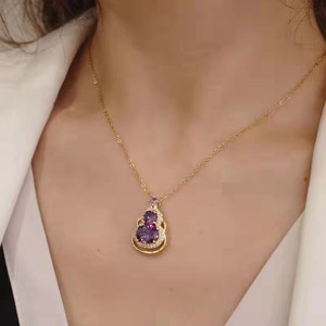 Collar de calabaza de cristal púrpura con incrustaciones de circón de la suerte exquisito collar con colgante de calabaza de cristal de acero inoxidable chapado en oro de 18K - Product Image 1