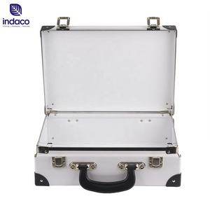 Venta al por mayor de maletas de cartón para niños, embalaje de ropa sostenible para niños, Maleta de papel con asa - Product Image 3