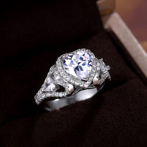 Anello da Donna con Accento a Cuore, Gioiello Elegante in Lega di Rame Regolabile, Regalo di Stile Scintillante - Product Image 3