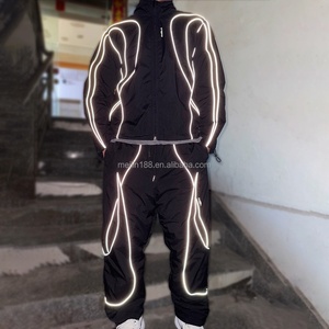 Ensemble de survêtement en nylon avec bande réfléchissante 3M personnalisée, coupe-vent respirant, imperméable et léger pour le sport - Product Image 1