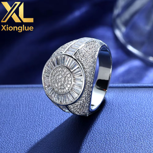 Anillo de hombre de alta gama estilo hip-hop con circonita cúbica engastada en garra, chapado en oro de 18K, 0.3mm de grosor, transfronterizo europeo-americano, venta al por mayor - Product Image 2