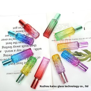 Flacon de parfum en verre dégradé bicolore <span class=keywords><strong>Balsam</strong></span> Pear avec pompe pulvérisatrice portable, vente directe d'usine, modèle KS-1255 Jiangsu - Product Image 4