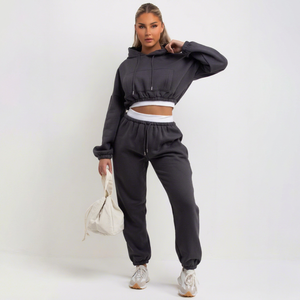 Survêtement pour femmes à manches longues, sweat à capuche court avec pantalon à cordon de serrage, vêtements de sport décontractés, survêtement personnalisé pour femmes - Product Image 1