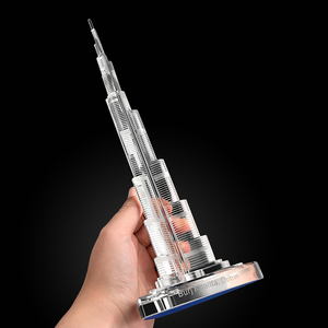 Shining özel 3d kazınmış kristal cam <span class=keywords><strong>Burj</strong></span> <span class=keywords><strong>Khalifa</strong></span> kulesi modelleri halk sanat hediye - Product Image 2