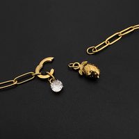 Bracelet chaîne trombone en acier inoxydable plaqué or 14 carats pour femme avec pendentif breloque fraise diamantée Emanco
