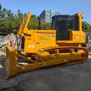 Bulldozer Cat D7G Usado de Alta Calidad con Motor y Bomba Cummins, 160HP, Modelo 2023, Precio Bajo en Oferta, 1 Año de Garantía - Product Image 1