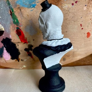 Meistverkaufte Gadgets Auto-Ornament Figur <span class=keywords><strong>Statue</strong></span> Der Sitzende <span class=keywords><strong>Joker</strong></span> Figuren Clown-Figuren Skulptur Statuen - Product Image 3