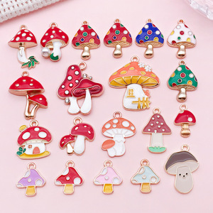 Breloques DIY en alliage émaillé en forme de maison champignon pour Thanksgiving - Product Image 1