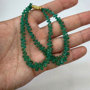 Esmeralda natural zambiana AAA, forma de gota lisa, 3*4 - 5*7 mm, 7 pulgadas, para fabricación de joyería, venta al por mayor, suministro directo de fábrica. - Product Image 1