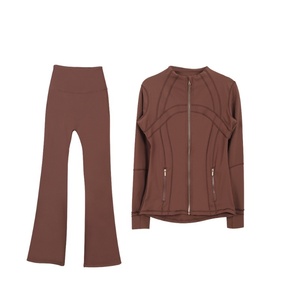 Conjunto de Yoga de 2 Piezas con Bolsillos con Doble Cremallera, Chaqueta de Manga Larga con Cremallera Completa y Pantalones Acampanados, Traje Deportivo para Mujer - Product Image 4
