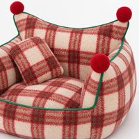 Canapé pour animaux de compagnie YAOYUE avec pompons, en laine d'agneau et polaire, lit pour chat et chien à dossier haut avec coussin, garniture verte non amovible, style Noël