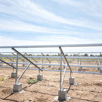 Système de montage solaire fourni par l'usine, structure de support solaire au sol en acier revêtu de Zn-Al-Mg, support de module PV sur fondation en béton