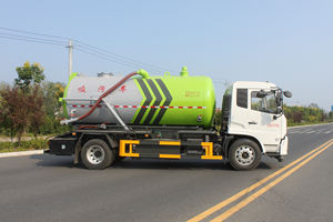 Camion d'assainissement municipal diesel-fueled personnalisable pour les opérations d'aspiration des eaux usées - Product Image 3