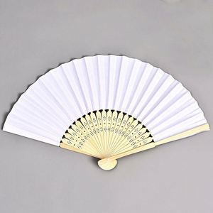 Abanicos Portátiles para Boda, Diseño de Arte Folclórico Tallado en Bambú con Estilos de Pintura que Incluyen Modelos de Animales y Ángeles, Regalo Empresarial para Invitados - Product Image 1