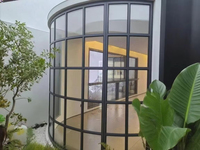 Ventana Abatible Moderna de Aluminio con Aislamiento Térmico y Malla Magnética de Acero Inoxidable