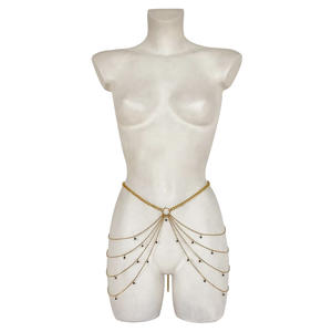 Chaînes de Bijoux de Corps Intégral Sexy à Pendentifs en Cristal Chaîne de Corps Façon Bikini Sous-vêtements Culottes Accessoires Chaîne de Taille Multicouche - Product Image 5