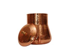 Distributeur d'eau traditionnel indien en cuivre martelé - Matka artisanal en forme de cloche, écologique et durable pour la cuisine - Product Image 5