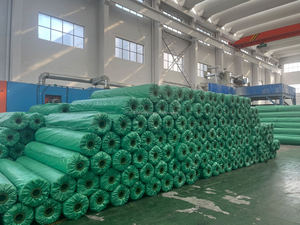 Valla de césped artificial PP desechable suministrada por fábrica, altura de pila de 10mm para sitios de construcción, jardines deportivos para uso en gimnasio de fútbol - Product Image 4