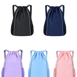 Sac de sport pliable et portable en polyester 210D imperméable, personnalisable par sublimation, avec poignée en corde, fermeture éclair et fermoir, idéal pour la natation et les promotions. - Product Image 3