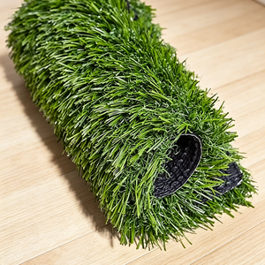 Césped Artificial Realista, Alfombra de Césped Sintético Suave, Tapete de Césped Artificial de Aspecto Natural Ideal para Jardín y Paisajismo - Product Image 1