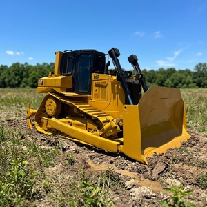 Topadora de cadenas Caterpillar D6R amarilla, equipo de construcción de alta resistencia - Product Image 1