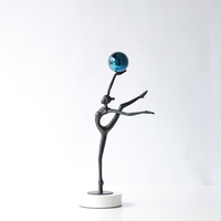 Table d'entrée Evelyn, nouveau design 2026, en métal, représentant une danseuse de ballet, pour hall d'hôtel et décoration intérieure