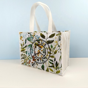 Sac en forme de U en gros sac réutilisable écologique lulu menon pp non-tissé OEM cadeau personnalisé sac à provisions promotionnel non tissé - Product Image 3