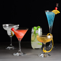 Verre à cocktail classique coloré de 4 oz, 6 oz, 8 oz, 10 oz pour Manhattan, Daiquiri, Margarita, Martini, pour l'Italie, Big Whale Senator's Club
