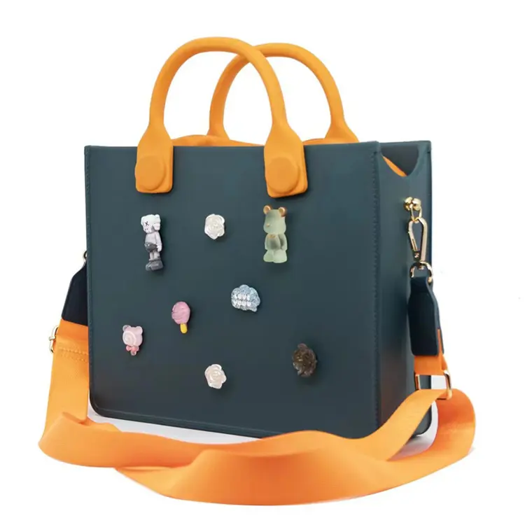 Nuovo design hole charms borsa a tracolla in EVA borsa a tracolla in gelatina di silicone da donna con più colori disponibili