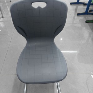 Chaise d'école grise en plastique ABS empilable 41x42x87cm design contemporain pour enfant et étudiant - Product Image 1