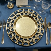 Assiettes de présentation élégantes en plastique PP argenté de 13 pouces, durables, style vintage, pour la décoration de fêtes et de mariages, lot en gros