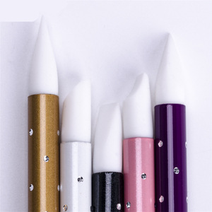 Lot de 5 stylos de nail art à double embout pour sculpture creuse et gaufrage, avec applicateur de colle à ongles à tête de brosse en silicone pour points, outil de manucure - Product Image 3