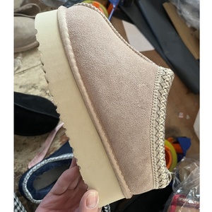 Bottes d'hiver unisexes de haute qualité <span class=keywords><strong>en</strong></span> gros, antidérapantes, thermiques, design de luxe, pantoufles chaudes de marque - Product Image 5