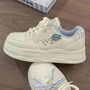 Baskets Niche Milk Fufu Bread, Nouveauté Automne 2026, Chaussures Blanches à Semelle Épaisse, Style Sportif Décontracté et Mignon pour Femmes - Product Image 5