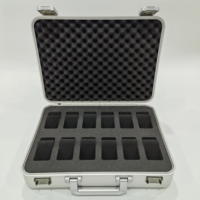 Boîtes de rangement pour montres en aluminium, étanches, antichoc, avec mousse imperméable personnalisée, renforts métalliques, fermeture à cadenas, logo personnalisé.
