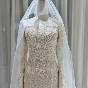 Vestido de Novia Elegante OY024 con Cuello Barco, Cola Capilla, Encaje Moderno, Flores Bordadas y Cristales - Product Image 3