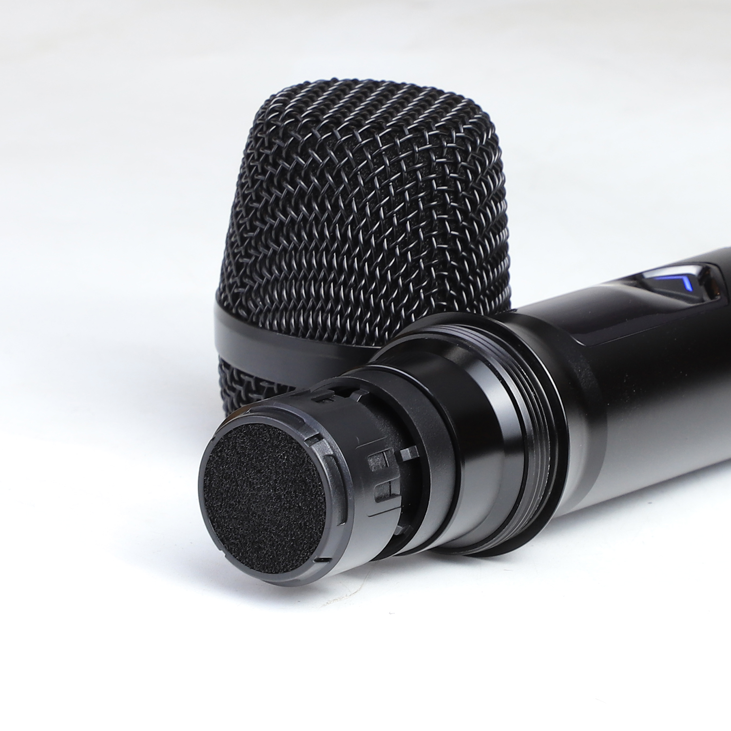 Professional VM888 Plus UHF Wireless Microphone - Adjustable