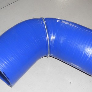 ท่อไอดีของเมอร์เซเดส-เบนซ์ 2045280982 ยาง 450 มม. พร้อมแคลมป์สำหรับเปลี่ยน - Product Image 1