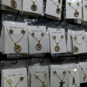 Conjunto de Joyería de Zirconia Económico, de Moda, Inoxidable y que No se Desvanece, con Collar de Letras en Oferta - Product Image 5