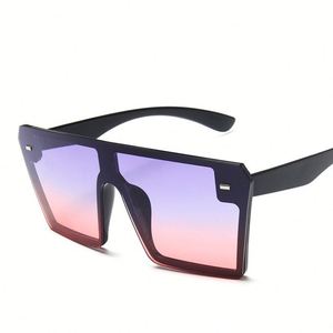 Lunettes de soleil surdimensionnées carrées pour femmes, style punk, avec rivets, logo personnalisé, tendance, vente chaude - Product Image 4