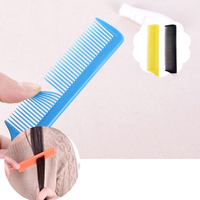 Vente en gros Outil de coiffure Cadeaux Peigne de salon en plastique à dents fines Peigne antistatique résistant à la chaleur Peigne de queue de rat de précision