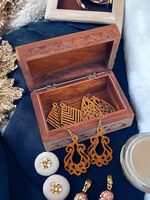 Boîte à bijoux en bois haut de gamme personnalisée, motifs sculptés à la main, boîte de rangement pour souvenirs, boîte à bibelots de qualité supérieure